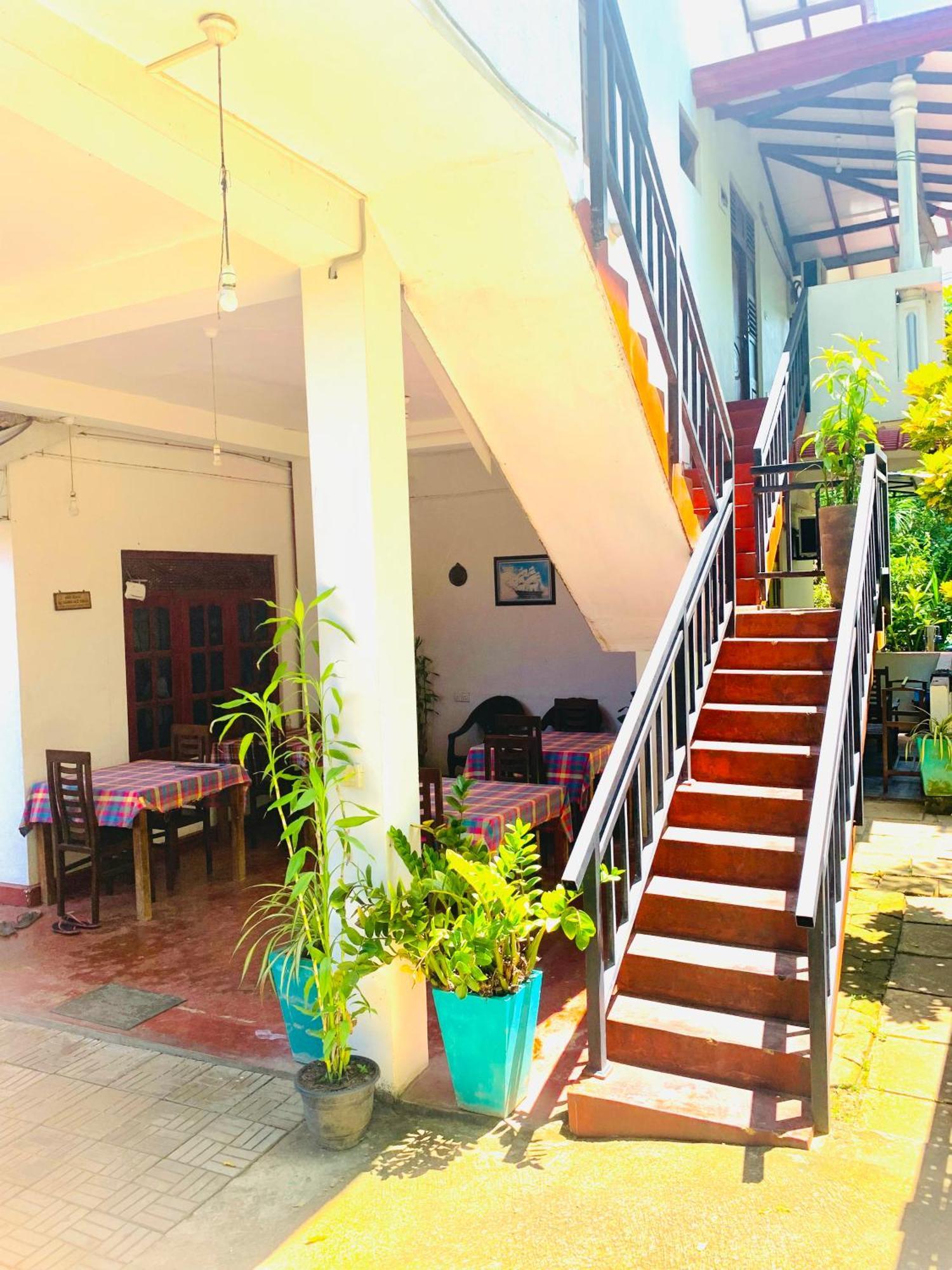 Deshan Homestay & Restaurant Tangalle Exterior foto